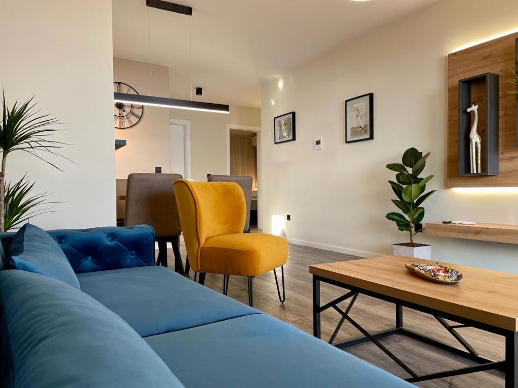 Apartment Linda With Panoramic Sea View Makarska Esterno foto