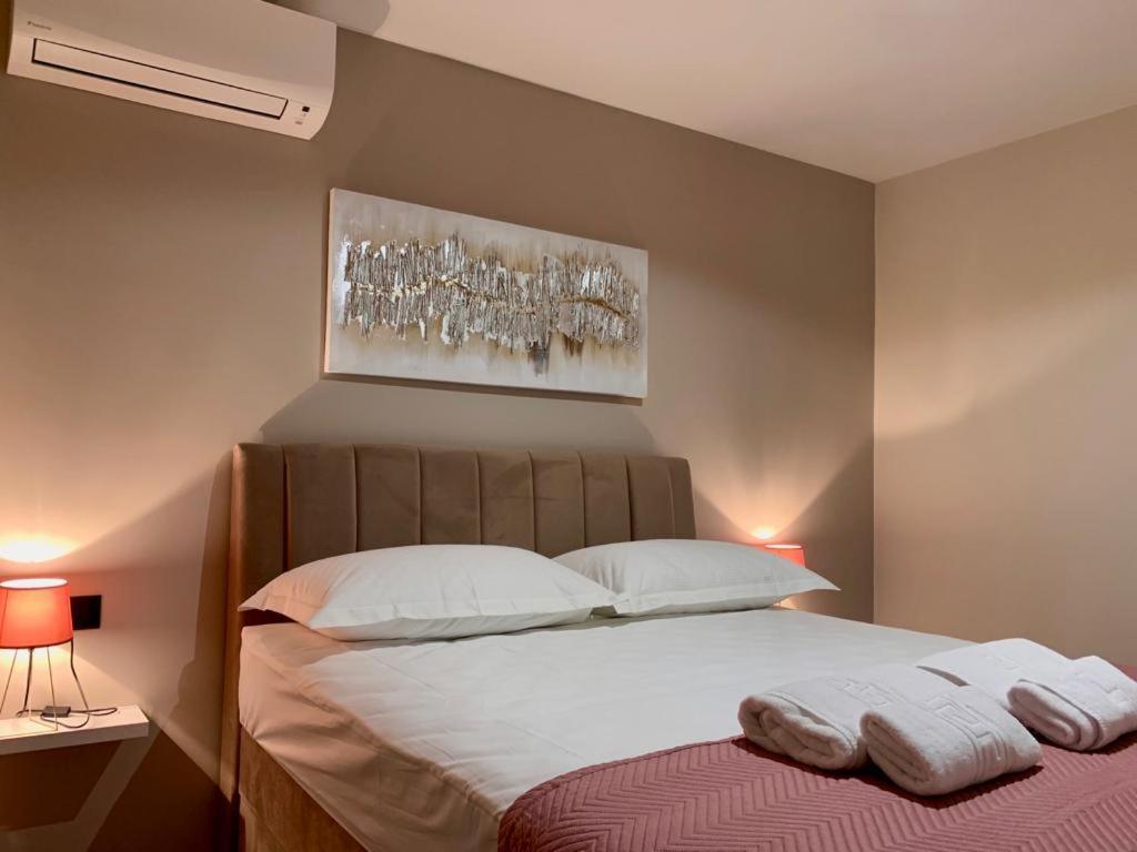 Apartment Linda With Panoramic Sea View Makarska Esterno foto
